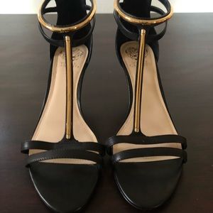 New!  Vince Camuto Shoes! Zip up the back!